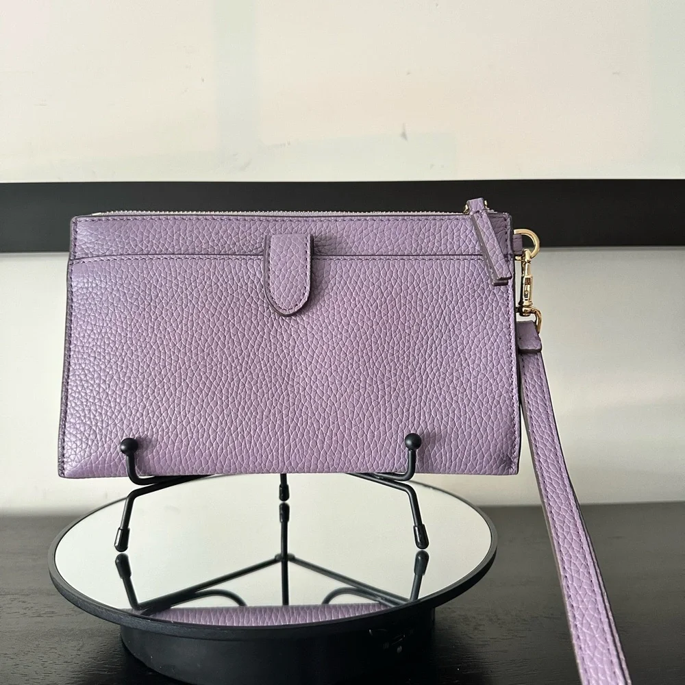 Tory Burch Chelsea Pebbled Leather Wristlet NWOT